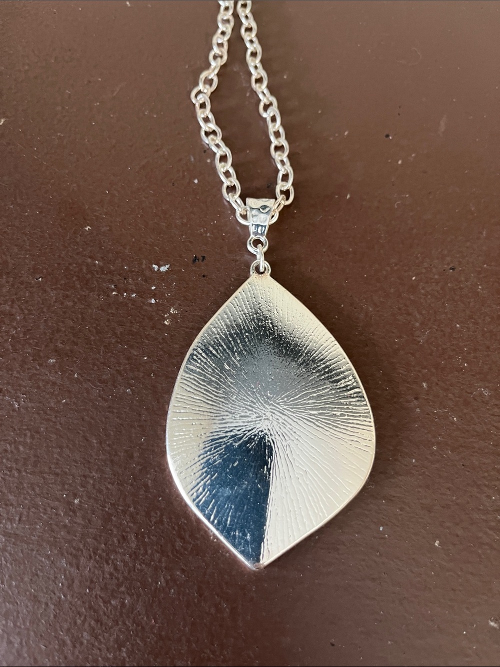 💗 Silver Leaf Pendant Necklace - Women Jewelry